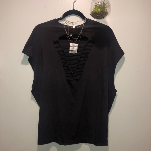 ✨2/$30✨ BOXY DISTRESSED BLACK TEE✨ - Picture 2 of 5